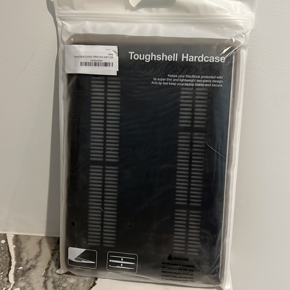 MacBook protector - Picture 2 of 7